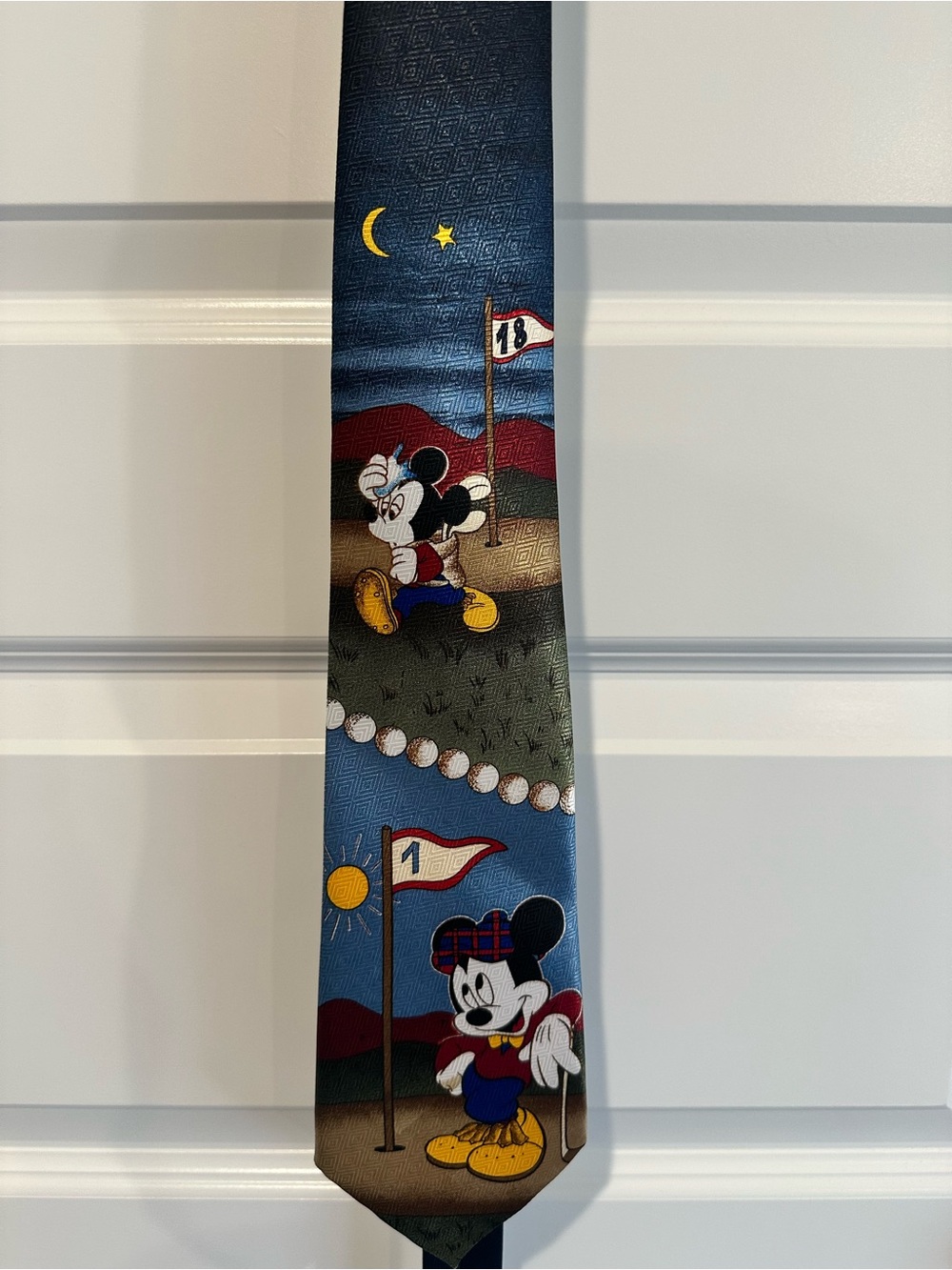 Vintage Disney Mickey Unlimited Golf Necktie Mickey Mouse Golfer Novelty Tie EUC